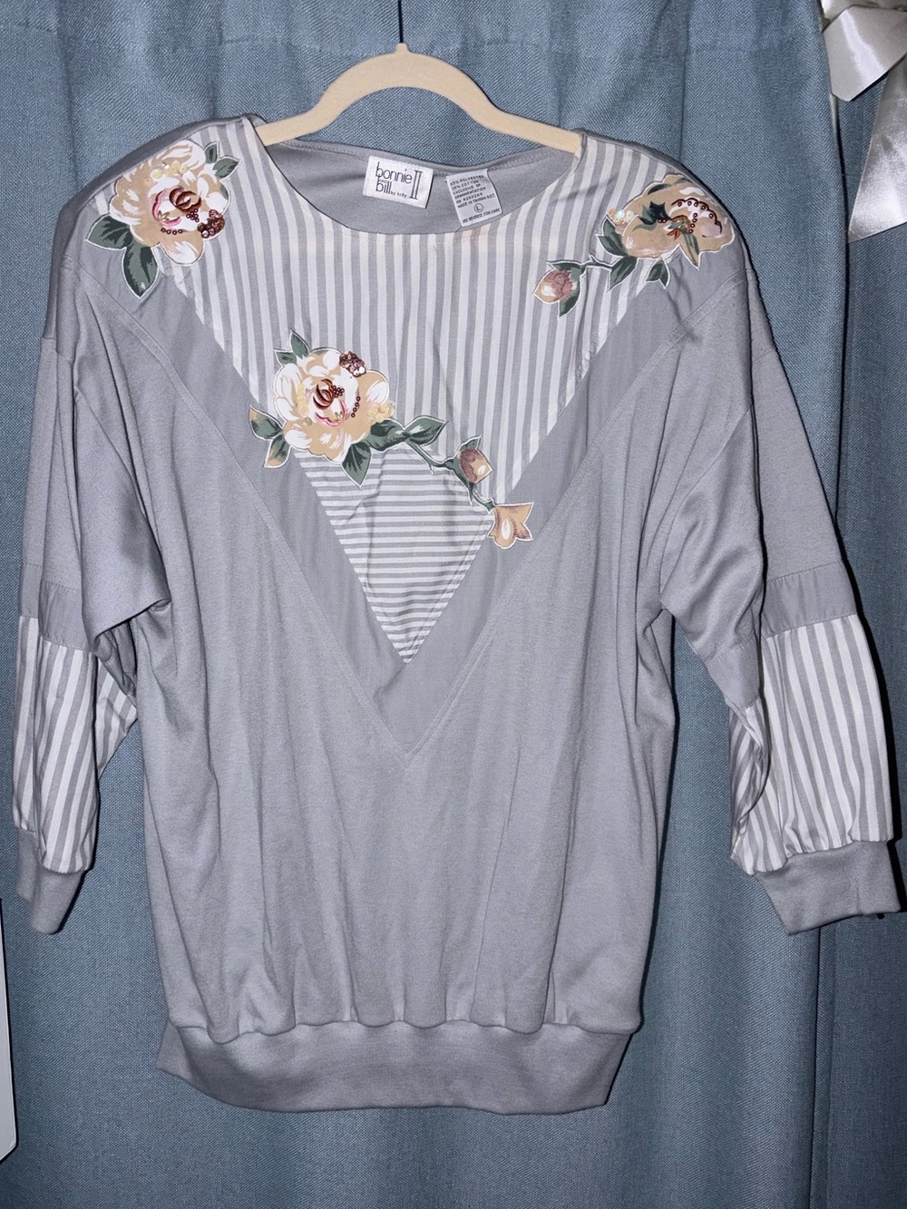 Vintage Bonnie Bill II grey floral w/strip long sleeve.